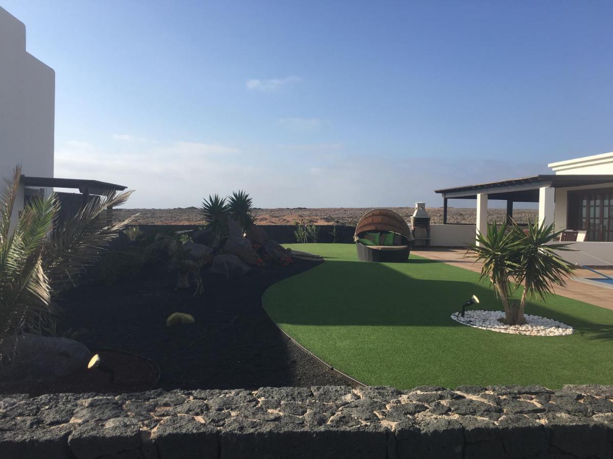 Luxury 3Bed Villa With Heated Private Pool, Full Sky And Free Wifi Playa Blanca  Esterno foto